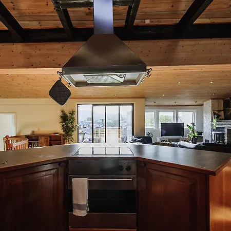 The View - Big In Center * Bergen