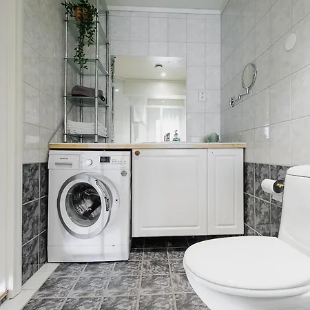 The View - Big In Center *