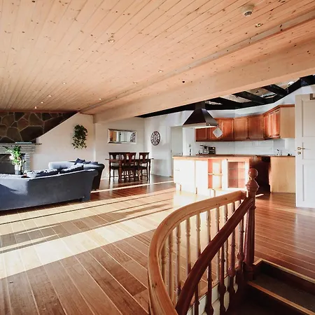 The View - Big In Center Appartement *