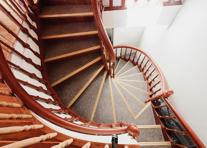 The View - Big In Center Μπέργκεν