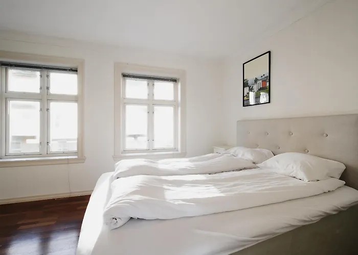 The View - Big In Center Bergen